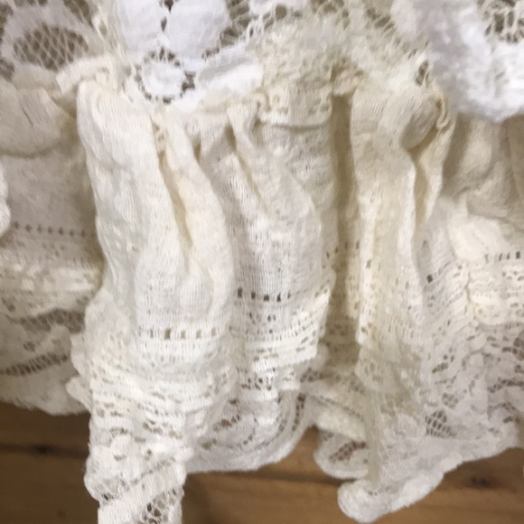 Kings Crown Collection cream champagne tiered ruffled lace skirt extender MEDIUM - Picture 9 of 12